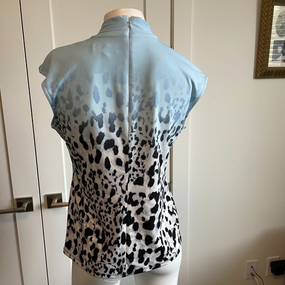 Calvin Klein Cap Slv Twist Neckline Animal Print Poly Blend Top Blue Blk Wht S - Picture 6 of 13